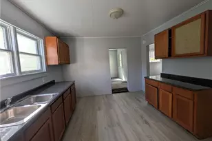 522 Shackson St, Conneaut, OH 44030 - Photo 3