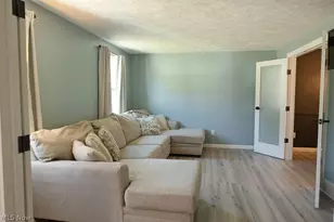 5812 Marine Pkwy, Mentor on the Lake, OH 44060 - Photo 5