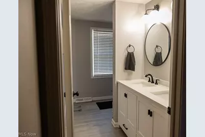 5812 Marine Parkway, Mentor on the Lake, OH 44060 - Photo 25