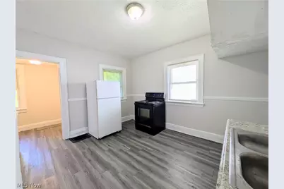10721 Columbia Avenue, Loveland, OH 44108 - Photo 11