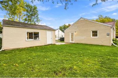 330 Roosevelt Avenue, Elyria, OH 44035 - Photo 27