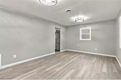 330 Roosevelt Avenue, Elyria, OH 44035 - Photo 5