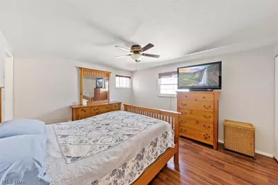 111 Edgefield Drive, Elyria, OH 44035 - Photo 9