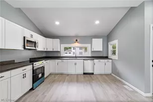 766 E Summit, Alliance, OH 44601 - Photo 9