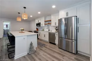 17677 Eastbrook Trail, Chagrin Falls, OH 44023 - Photo 7