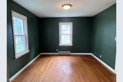 350 Harter Avenue NW, Canton, OH 44708 - Photo 9