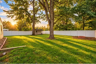 1966 Cranbrook Drive, Youngstown, OH 44511 - Photo 39