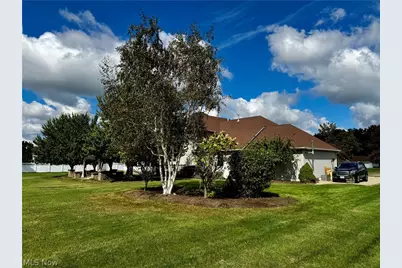 25137 Crosstie Trail, Columbia Station, OH 44028 - Photo 45