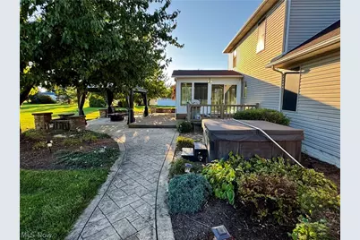 25137 Crosstie Trail, Columbia Station, OH 44028 - Photo 49
