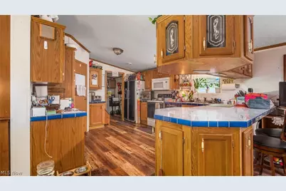 2038 Oldtown Valley Road SE, New Philadelphia, OH 44663 - Photo 11