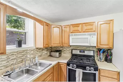 4006 Hiram Road NW, Canton, OH 44718 - Photo 19