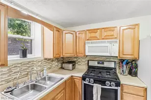 4006 Hiram Rd NW, Canton, OH 44718 - Photo 19