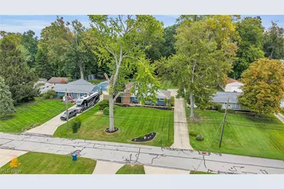 5821 Lake Road, Mentor on the Lake, OH 44060 - Photo 3