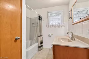 114 Joan Cir, Campbell, OH 44405 - Photo 19