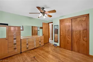 114 Joan Cir, Campbell, OH 44405 - Photo 17