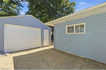 221 Carnegie, Youngstown, OH 44515 - Photo 17