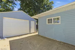 221 Carnegie, Youngstown, OH 44515 - Photo 17