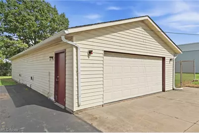 1379 S Chillicothe Road, Aurora, OH 44202 - Photo 15