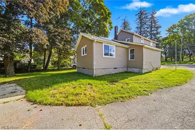 352 W Jackson Street, Painesville, OH 44077 - Photo 31