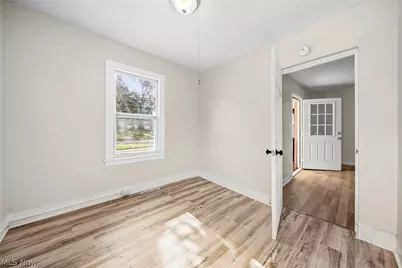 352 W Jackson Street, Painesville, OH 44077 - Photo 5
