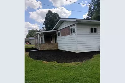 574 SE Lock Seventeen Rd, Gnadenhutten, OH 44629 - Photo 3
