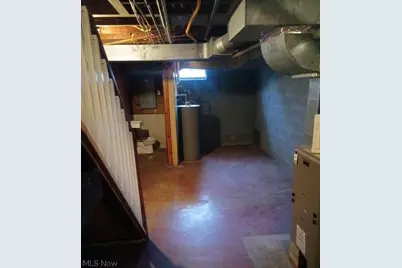 574 SE Lock Seventeen Rd, Gnadenhutten, OH 44629 - Photo 15