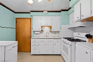 2067 Lark St, Oakwood, OH 44107 - Photo 15