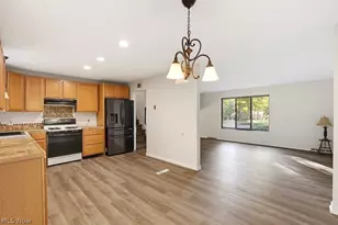 10472 Woodchuck Ct, Twinsburg, OH 44087 - Photo 9