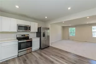 212 Raintree Ln, Painesville Twp, OH 44077 - Photo 11