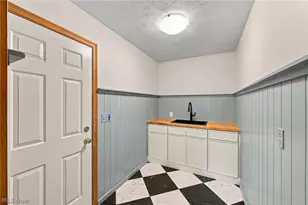 240 Greenview Dr, Aurora, OH 44202 - Photo 9