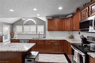 3228 Burnham Dr, Brunswick, OH 44212 - Photo 9