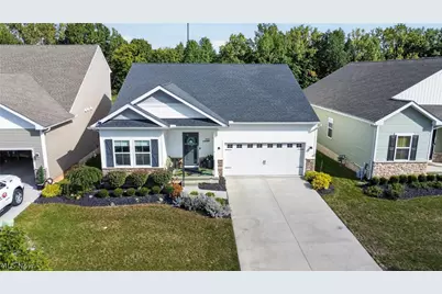 752 Hampshire Court, Amherst, OH 44001 - Photo 3