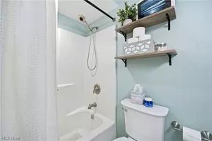 6665 Pinetree Dr, Mentor, OH 44060 - Photo 15