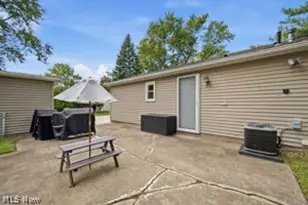 6665 Pinetree Dr, Mentor, OH 44060 - Photo 31