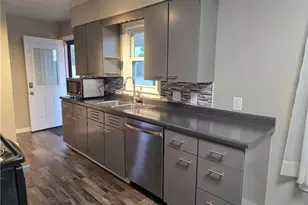 429 W 41st St, Shadyside, OH 43947 - Photo 5