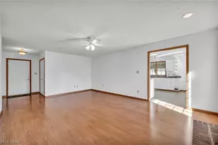 441 Pemberton Dr, Elyria, OH 44035 - Photo 17