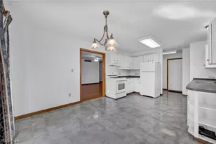 441 Pemberton Dr, Elyria, OH 44035 - Photo 11