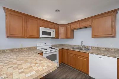 3744 Pelham Lane, Kent, OH 44240 - Photo 7