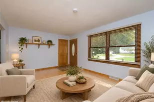 3744 Pelham Ln, Kent, OH 44240 - Photo 3