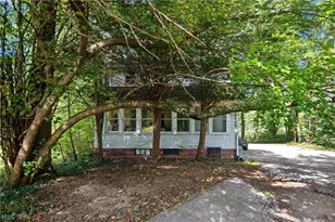 154 Hollywood Ave, Youngstown, OH 44512 - Photo 21