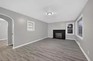 132 S Main St, Austintown, OH 44515 - Photo 7