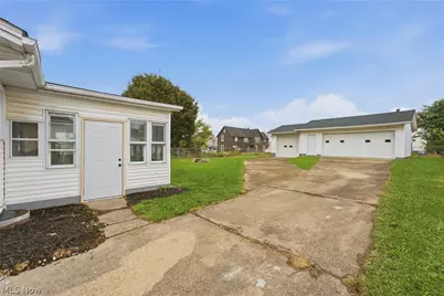 920 Clinton Avenue SW, Canton, OH 44706 - Photo 5