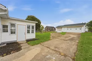 920 Clinton Ave SW, Canton, OH 44706 - Photo 5