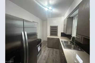1225 Murray Avenue, Akron, OH 44310 - Photo 9