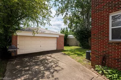 1770 Tanglewood Drive, Akron, OH 44313 - Photo 21