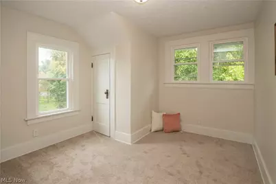 1250 Saint Michaels Avenue, Akron, OH 44320 - Photo 13