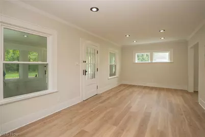 1250 Saint Michaels Avenue, Akron, OH 44320 - Photo 3