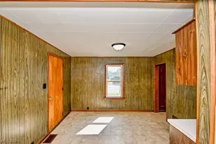 126 Lake Ave NE, Massillon, OH 44646 - Photo 9