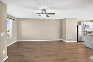 106 Preserve Cir, Amherst, OH 44001 - Photo 5