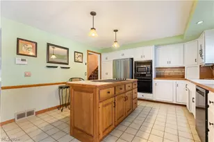 2561 Fallview St NW, Uniontown, OH 44685 - Photo 11